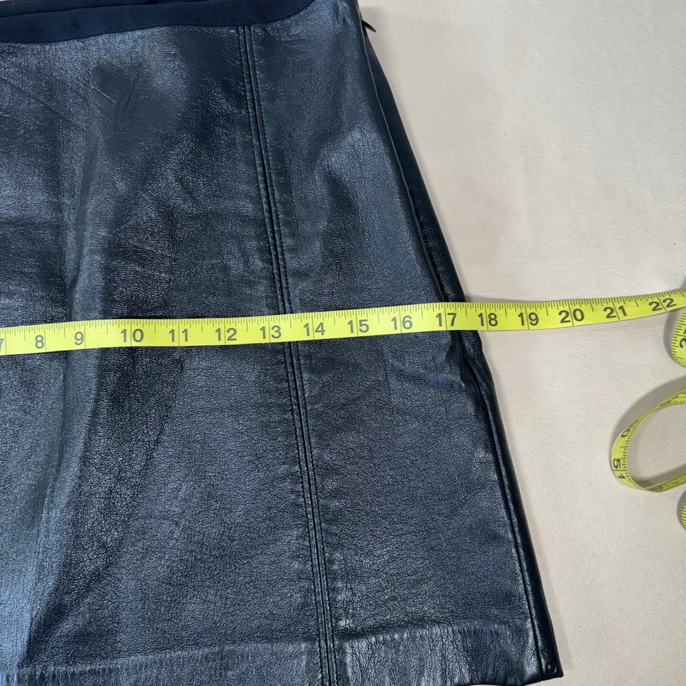 Babaton Aritzia Black Vegan Leather Panel Mini Skirt Size 4 A-Line Edgy Chic - Picture 7 of 12